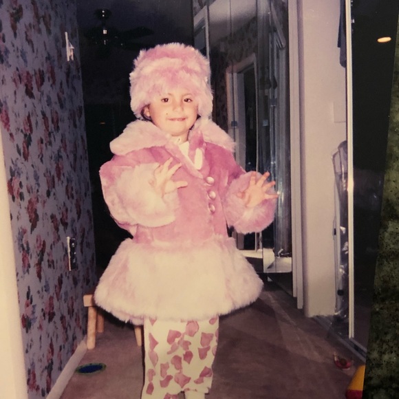 Meet your Posher, Emma - Picture 1 of 1